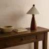 Lampe de table avec base en bois et abat-jour en ciment blanc - Ambiana image 7
