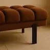 Banc de style Chesterfield tapissé en velours avec pieds en fer - Hamptons image 7