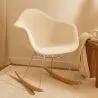 Chaise à bascule Bouclé avec accoudoirs – Design scandinave avec acier et bois - Nordika image 7